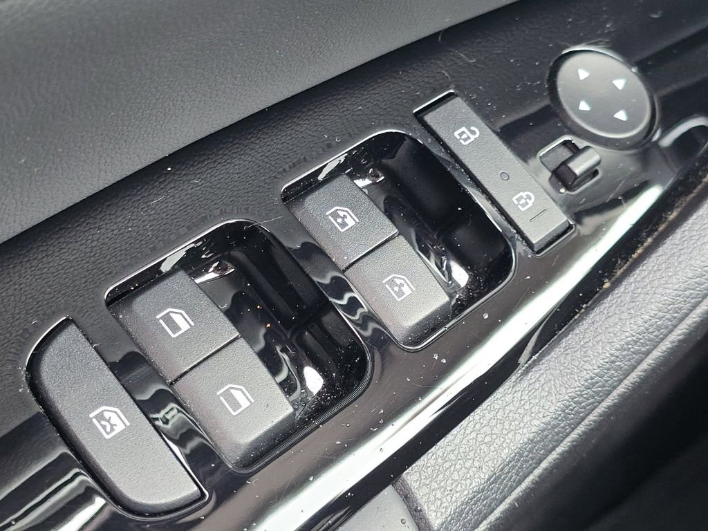 Used 2023 Kia Sportage EX image 24