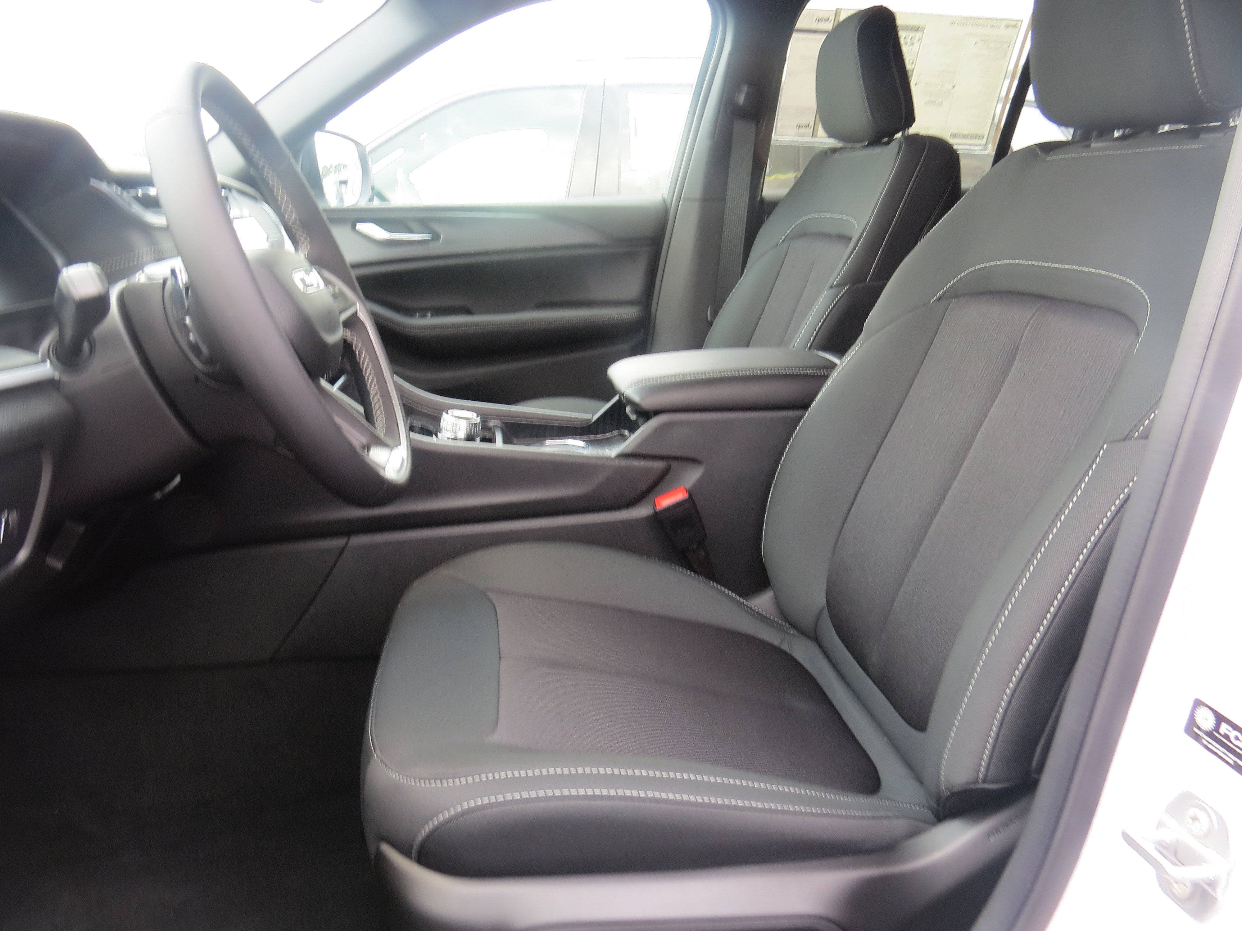 New 2026 Jeep Grand Cherokee Laredo RWD image 11