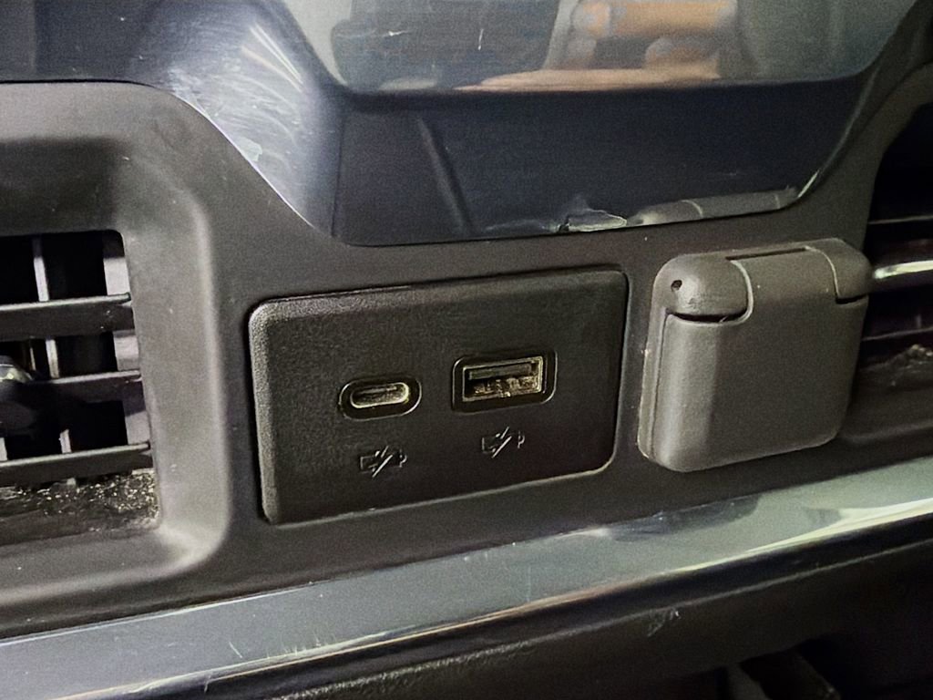 Used 2022 Chevrolet Silverado 2500 LTZ w/ LTZ Texas Edition image 29