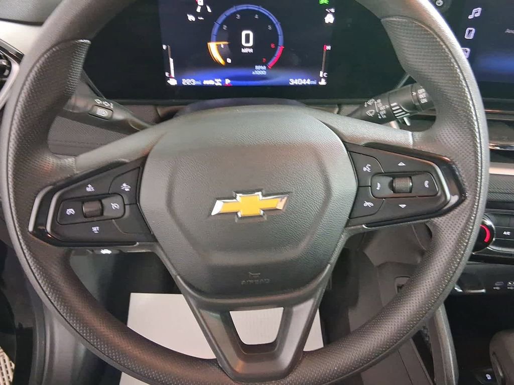 Used 2025 Chevrolet TrailBlazer LT image 31