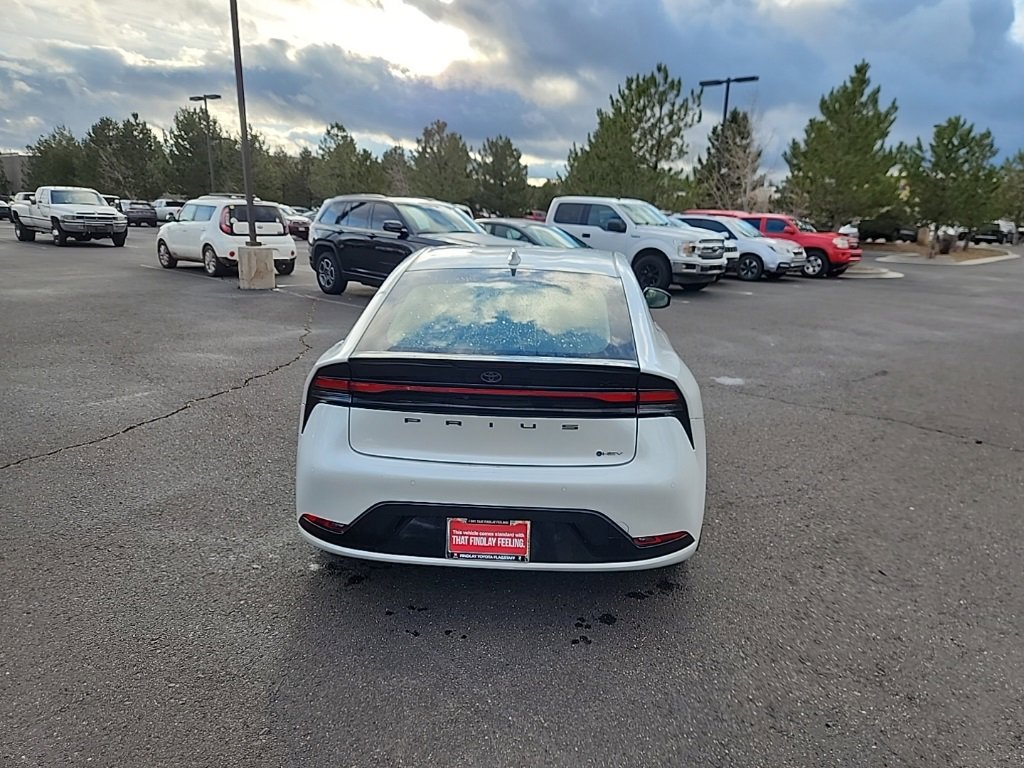 Used 2025 Toyota Prius XLE image 6