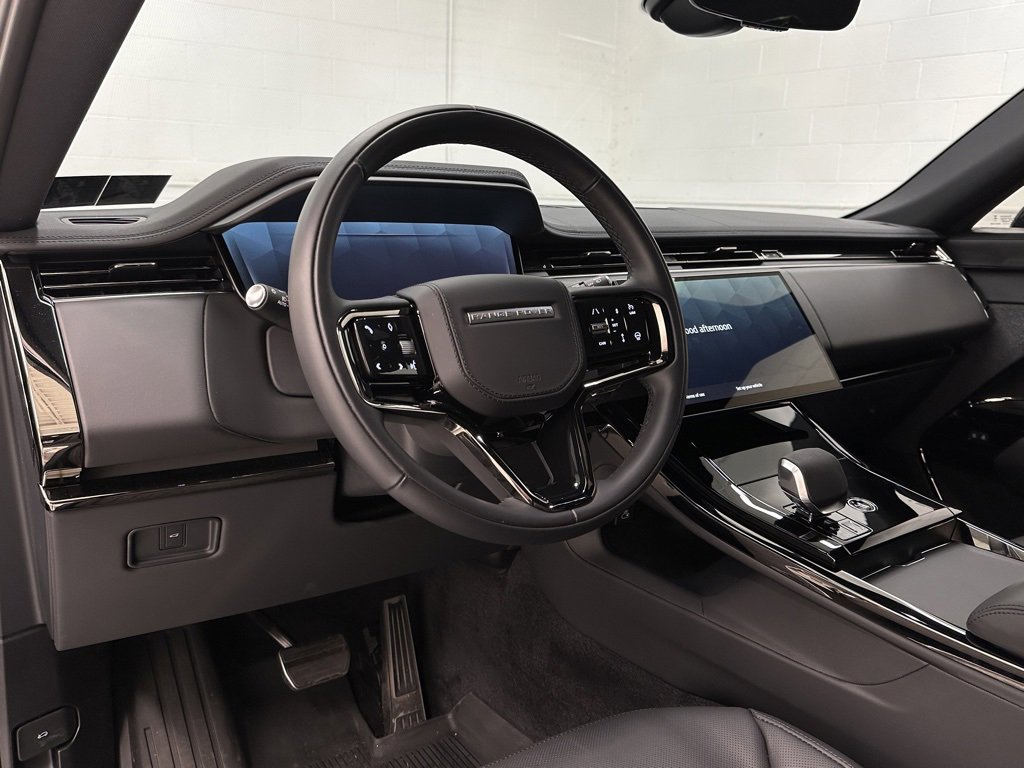Used 2025 Land Rover Range Rover Sport Dynamic SE image 10