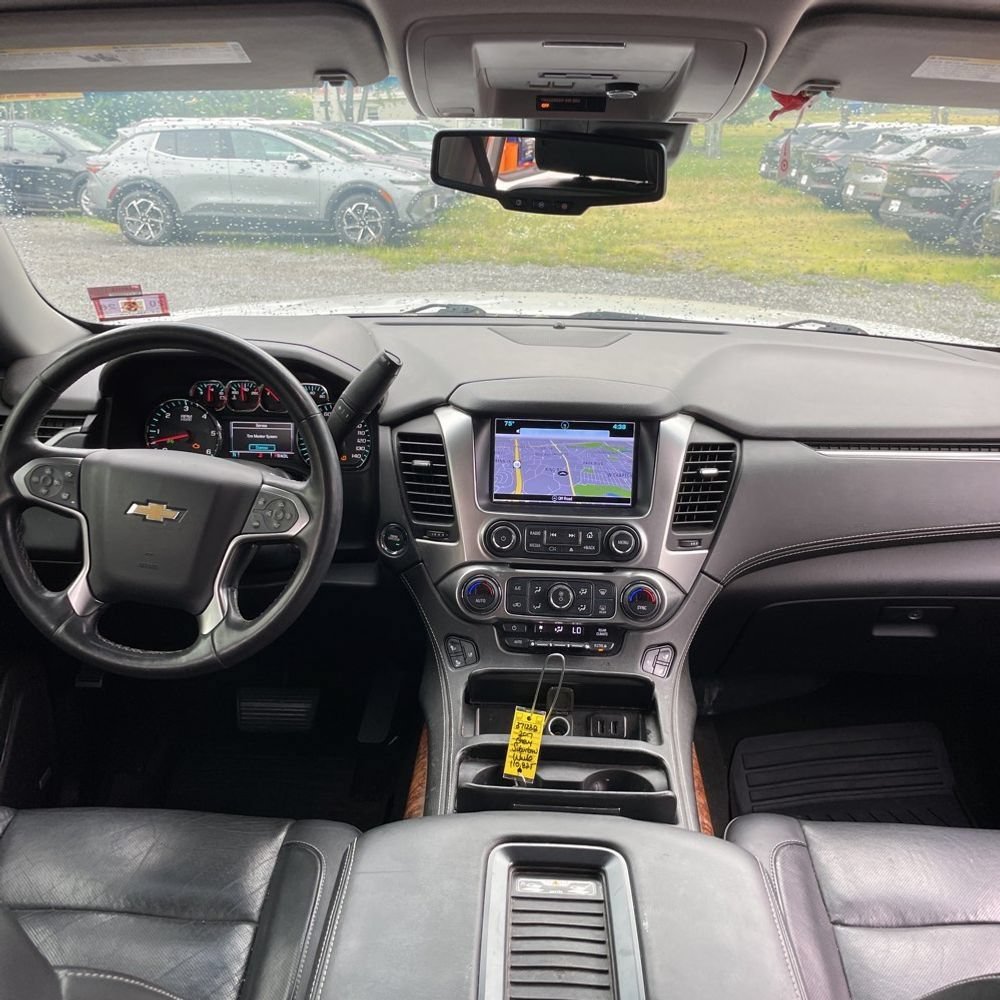 Used 2017 Chevrolet Suburban Premier AWD/4WD image 7