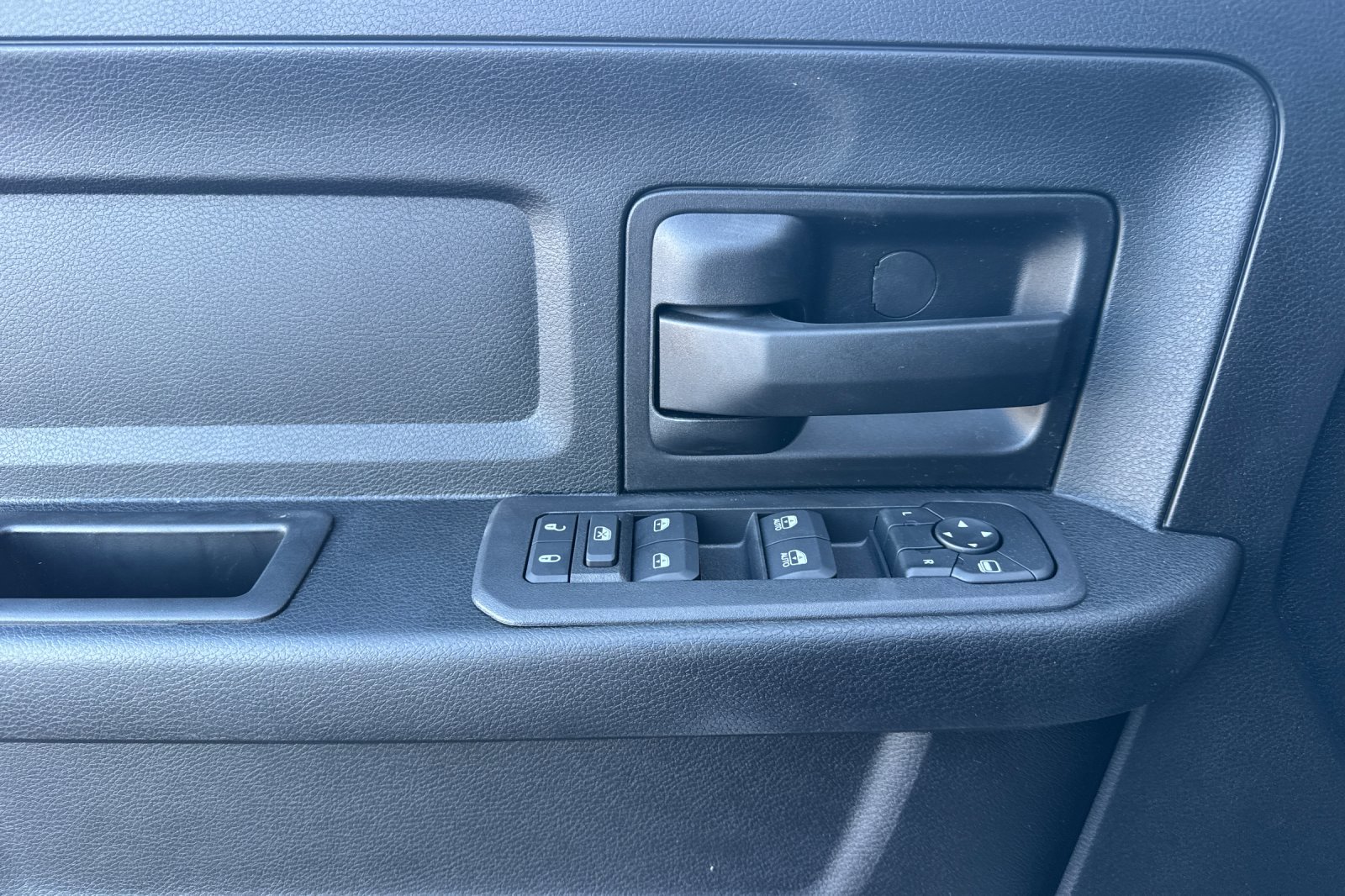 New 2026 RAM 2500 Tradesman w/ Chrome Appearance Group image 10