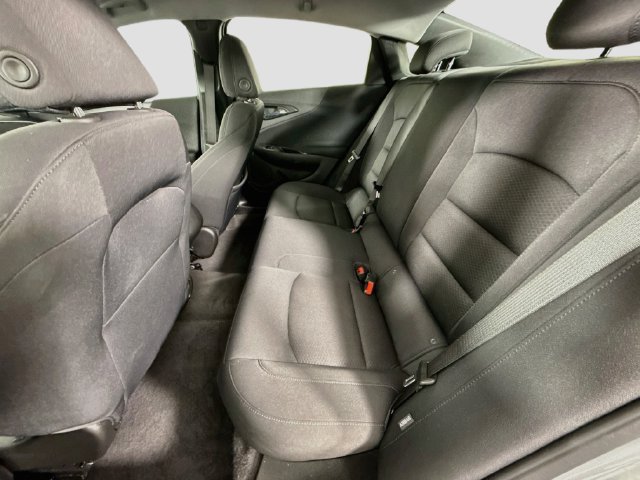 Used 2025 Chevrolet Malibu RS FWD image 23