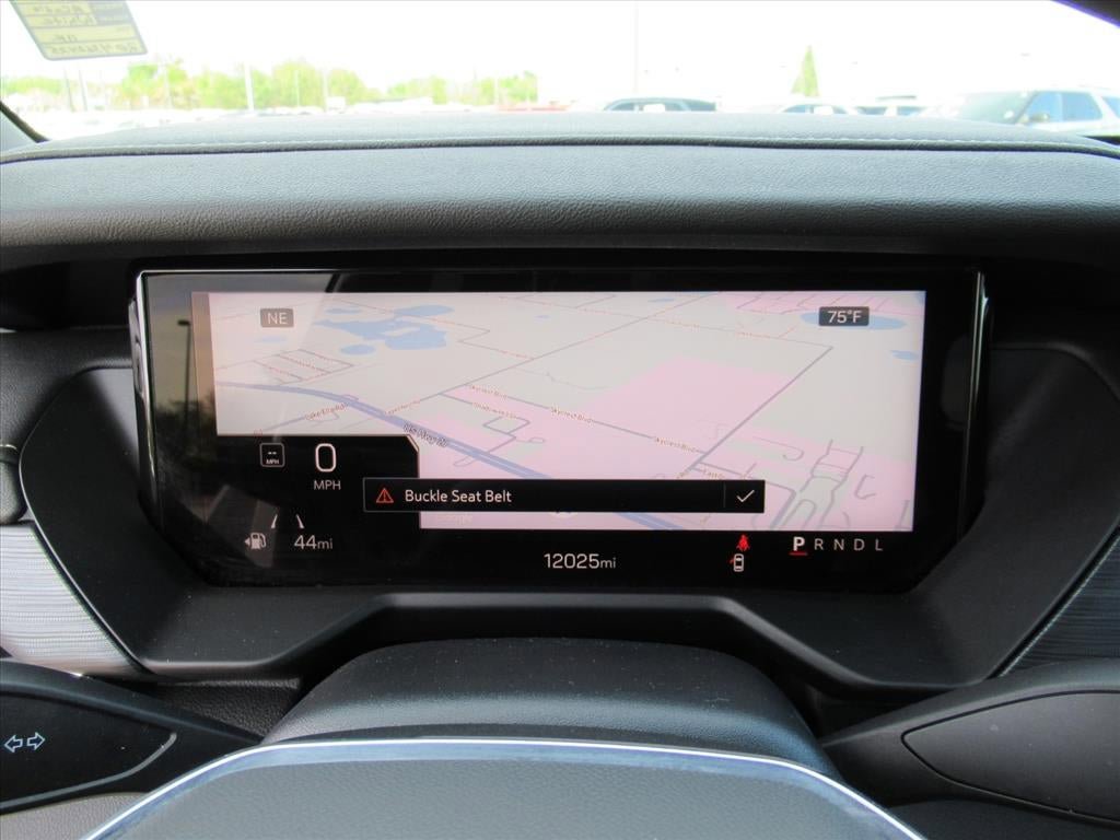 Used 2025 GMC Acadia Elevation FWD image 27