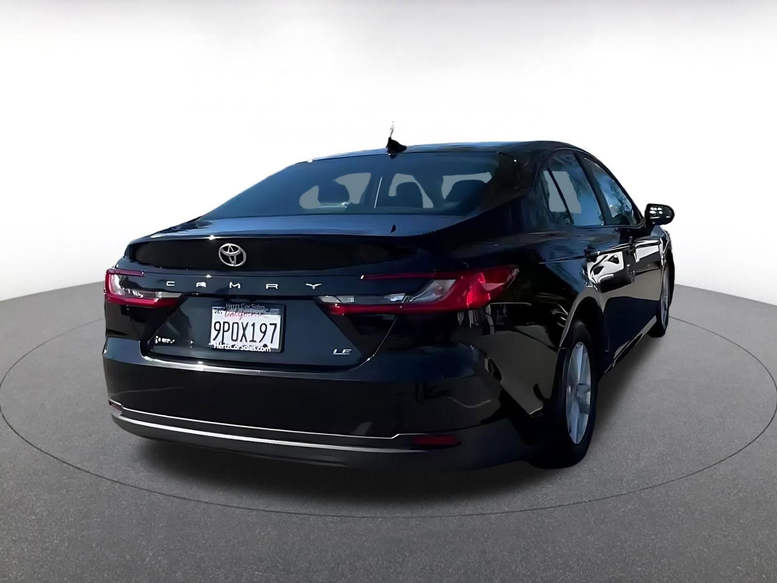 Used 2025 Toyota Camry LE image 15