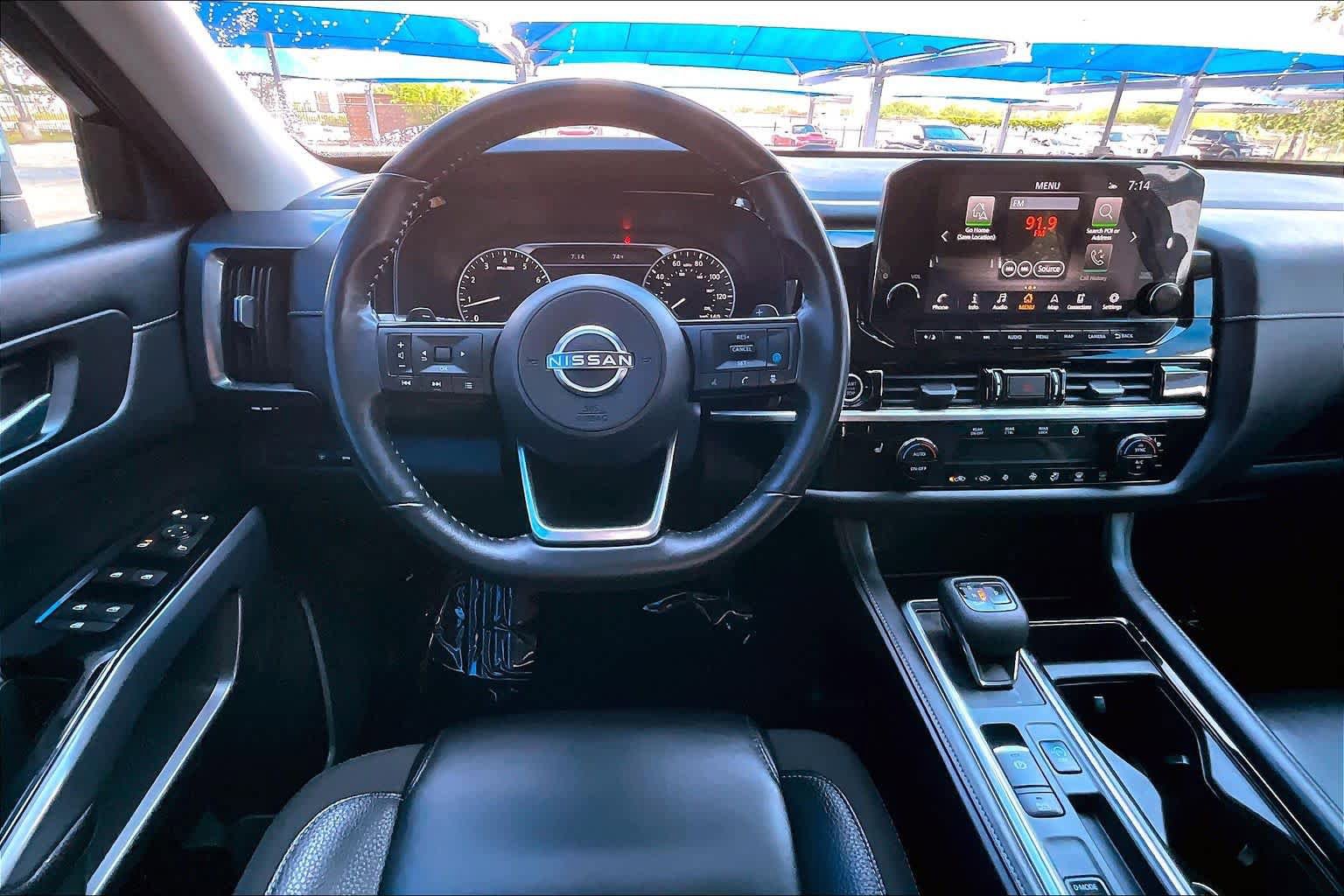 Used 2023 Nissan Pathfinder SL w/ Lighting Package (N92) FWD image 6