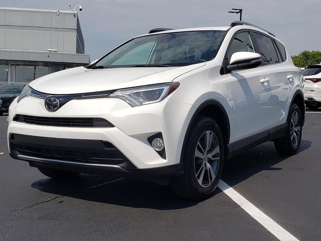 Used 2018 Toyota RAV4 XLE w/ Plus Extra Value Package AWD/4WD image 4