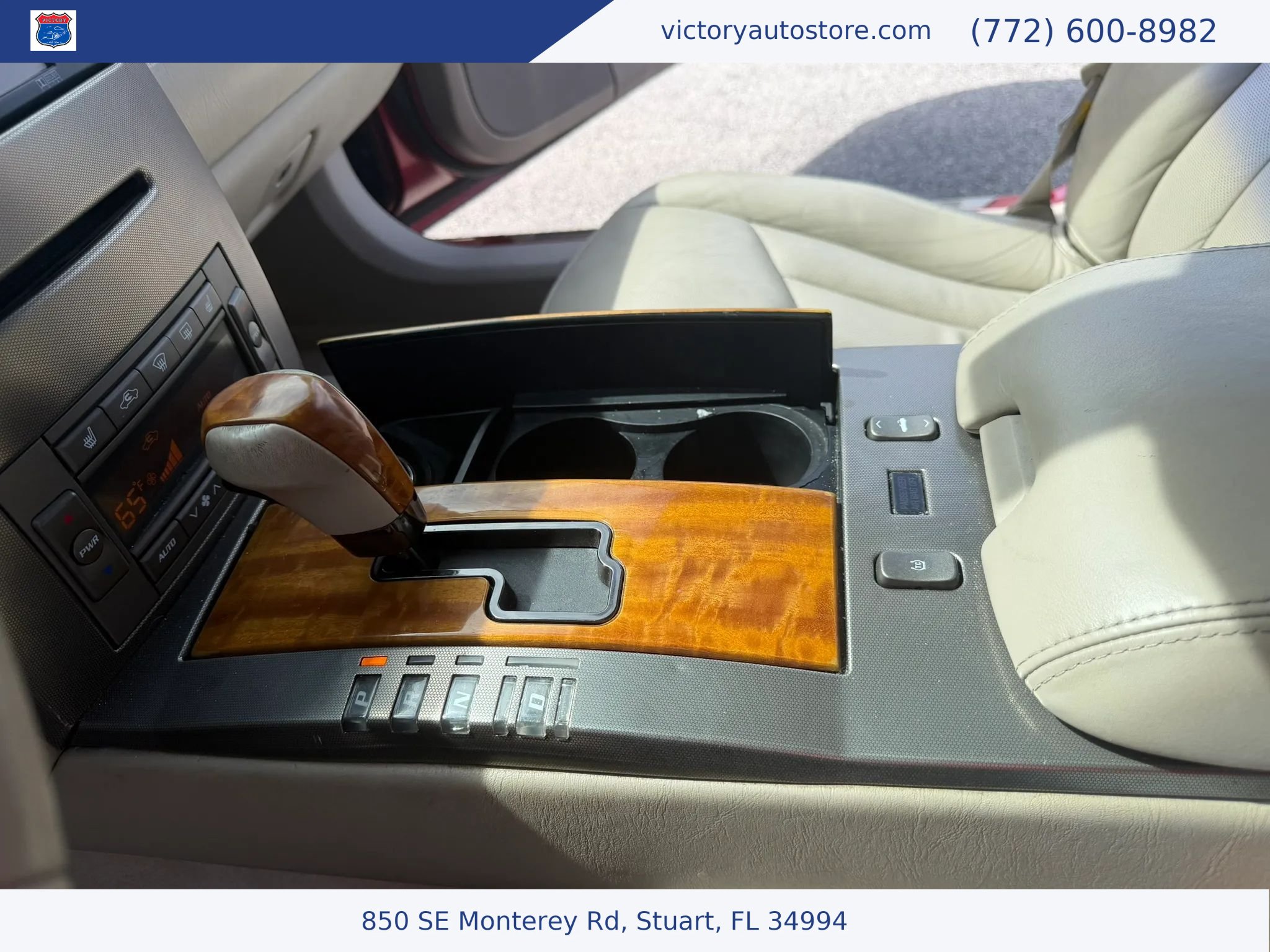 Used 2004 Cadillac XLR RWD image 24