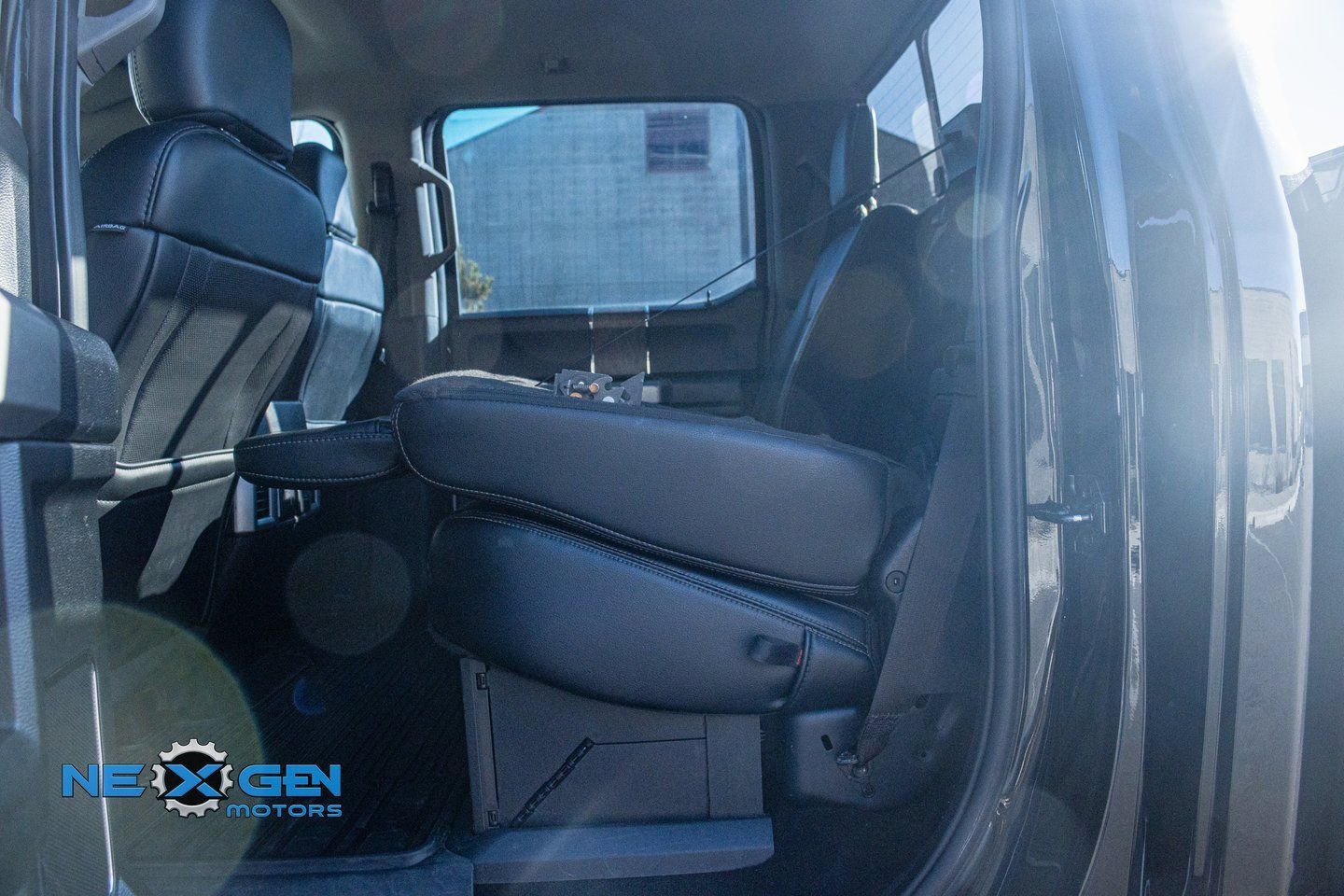 Used 2019 Ford F350 Lariat w/ Lariat Ultimate Package image 28