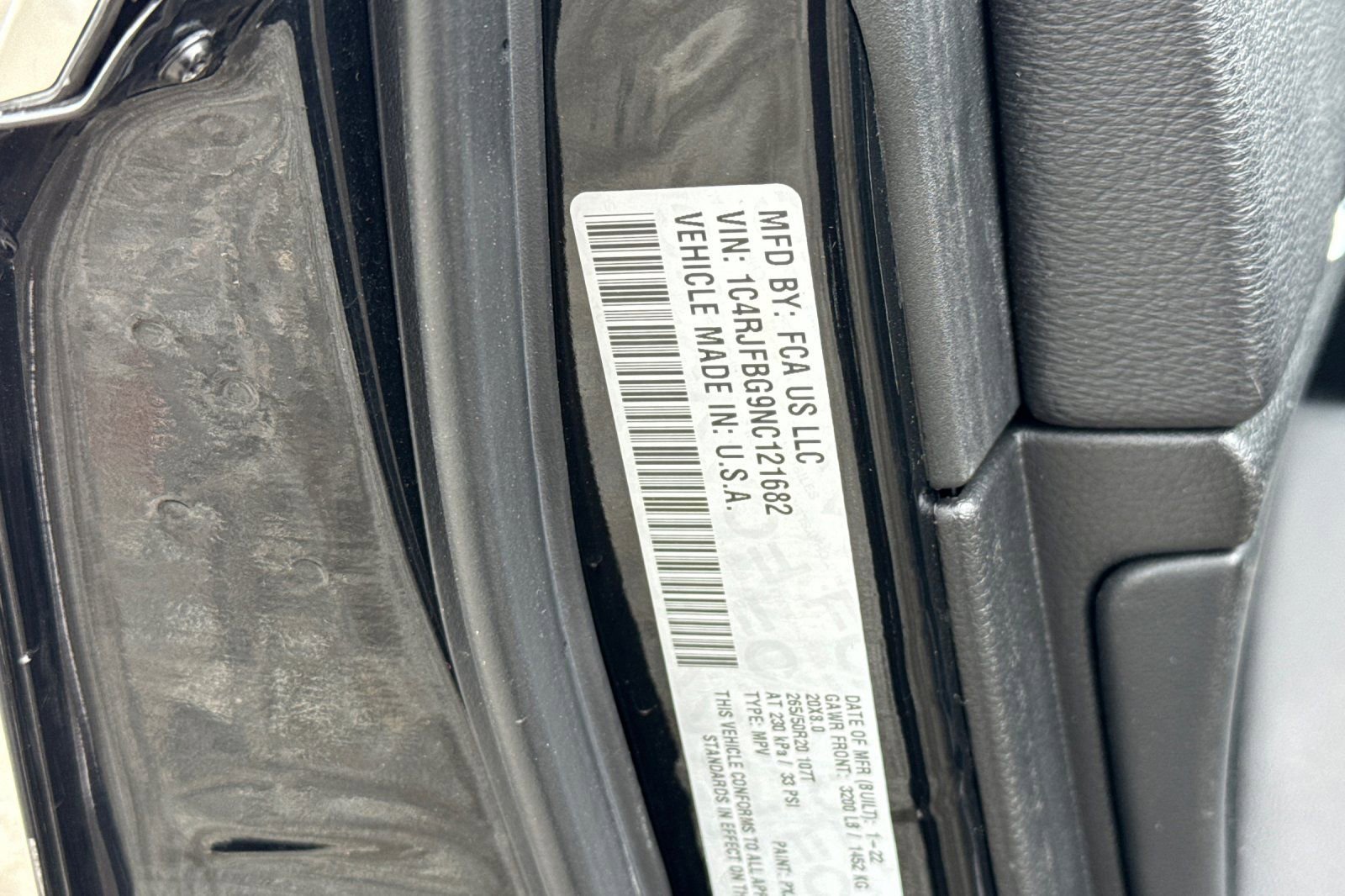 Used 2022 Jeep Grand Cherokee Limited w/ Tech Group AWD/4WD image 36