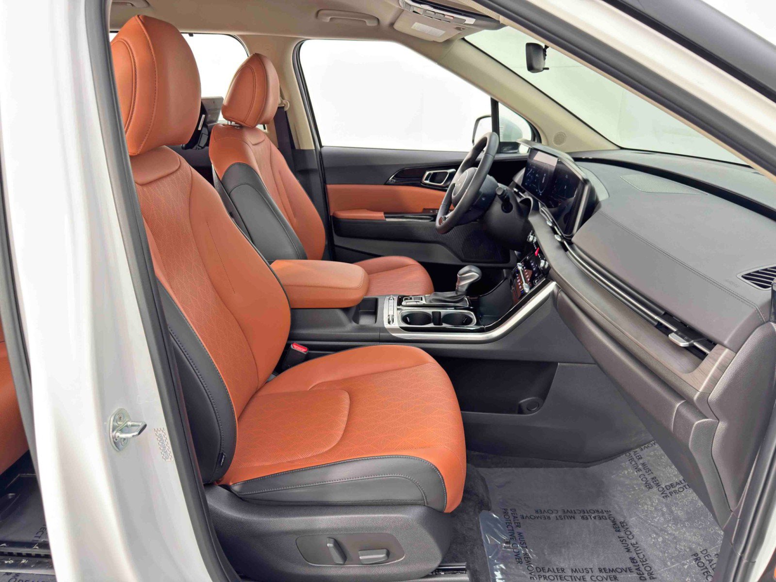 Used 2024 Kia Carnival SX FWD image 15