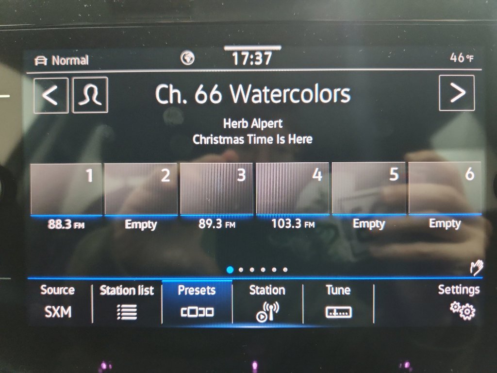 New 2026 Volkswagen Taos SEL image 18