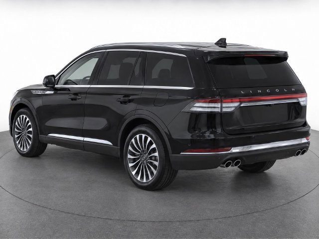 Used 2023 Lincoln Aviator Reserve w/ Equipment Group 201A AWD/4WD image 4