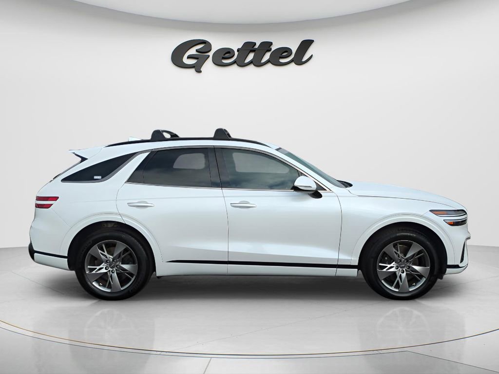 Used 2025 Genesis GV70 3.5T Sport image 3