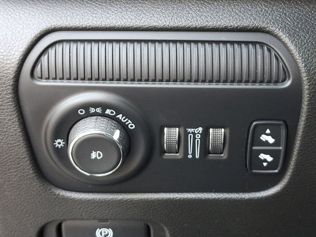 Used 2022 Jeep Wagoneer Series II w/ Premium Group I AWD/4WD image 9