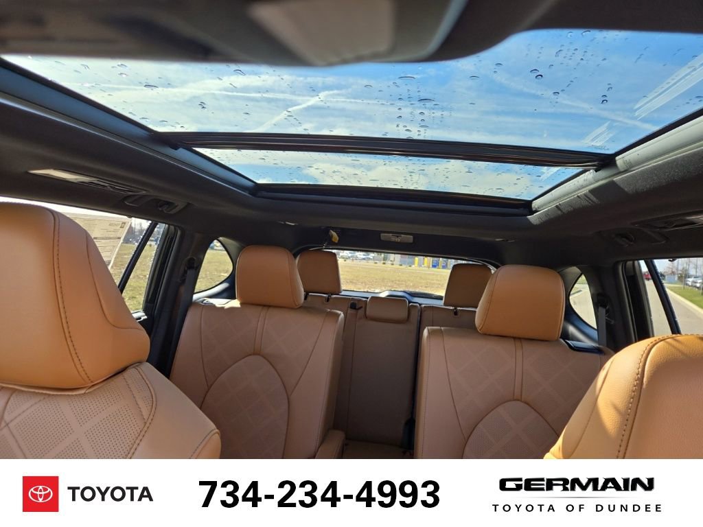 New 2026 Toyota Highlander Platinum image 23