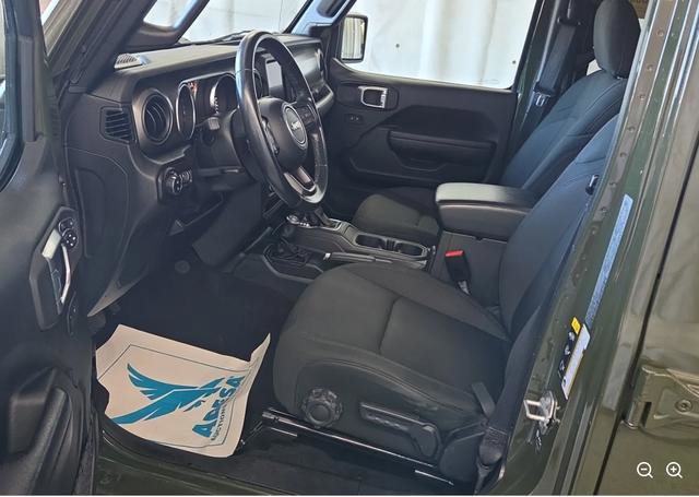 Used 2022 Jeep Gladiator Sport image 3