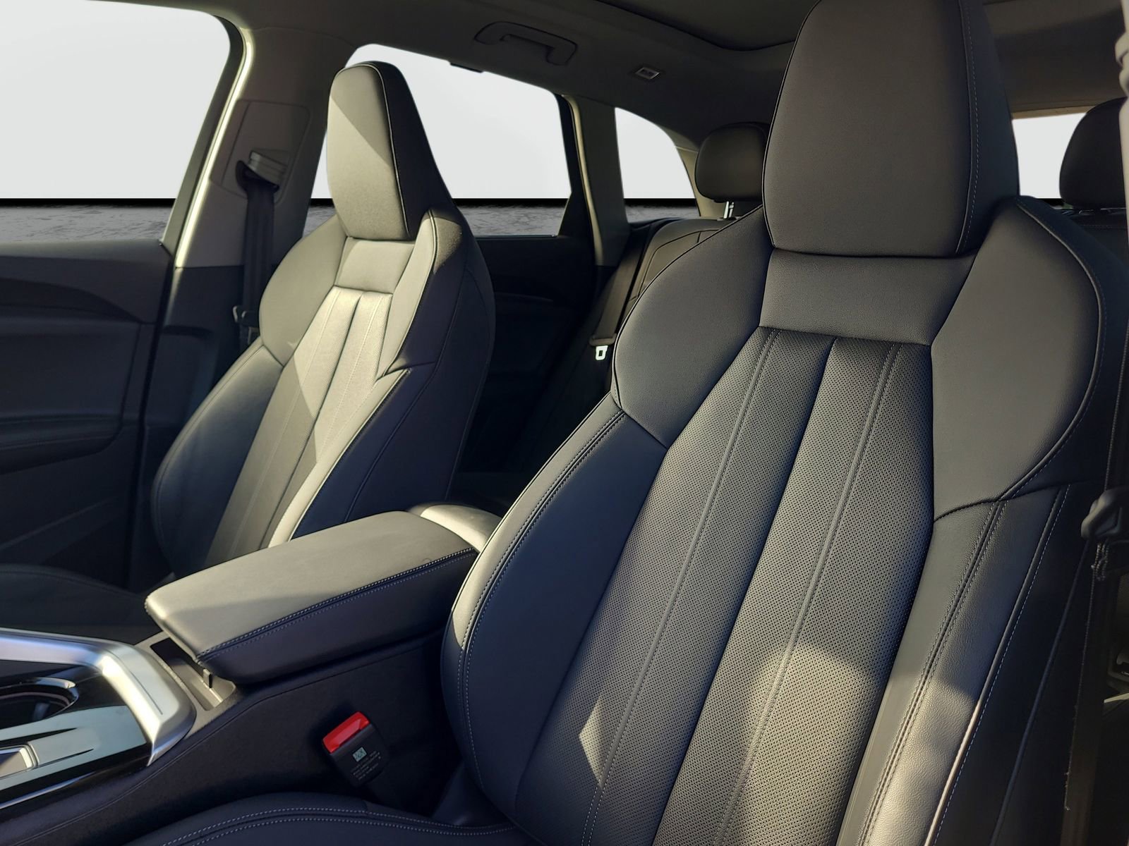 Used 2025 Audi Q5 Premium Plus w/ Premium Plus image 19