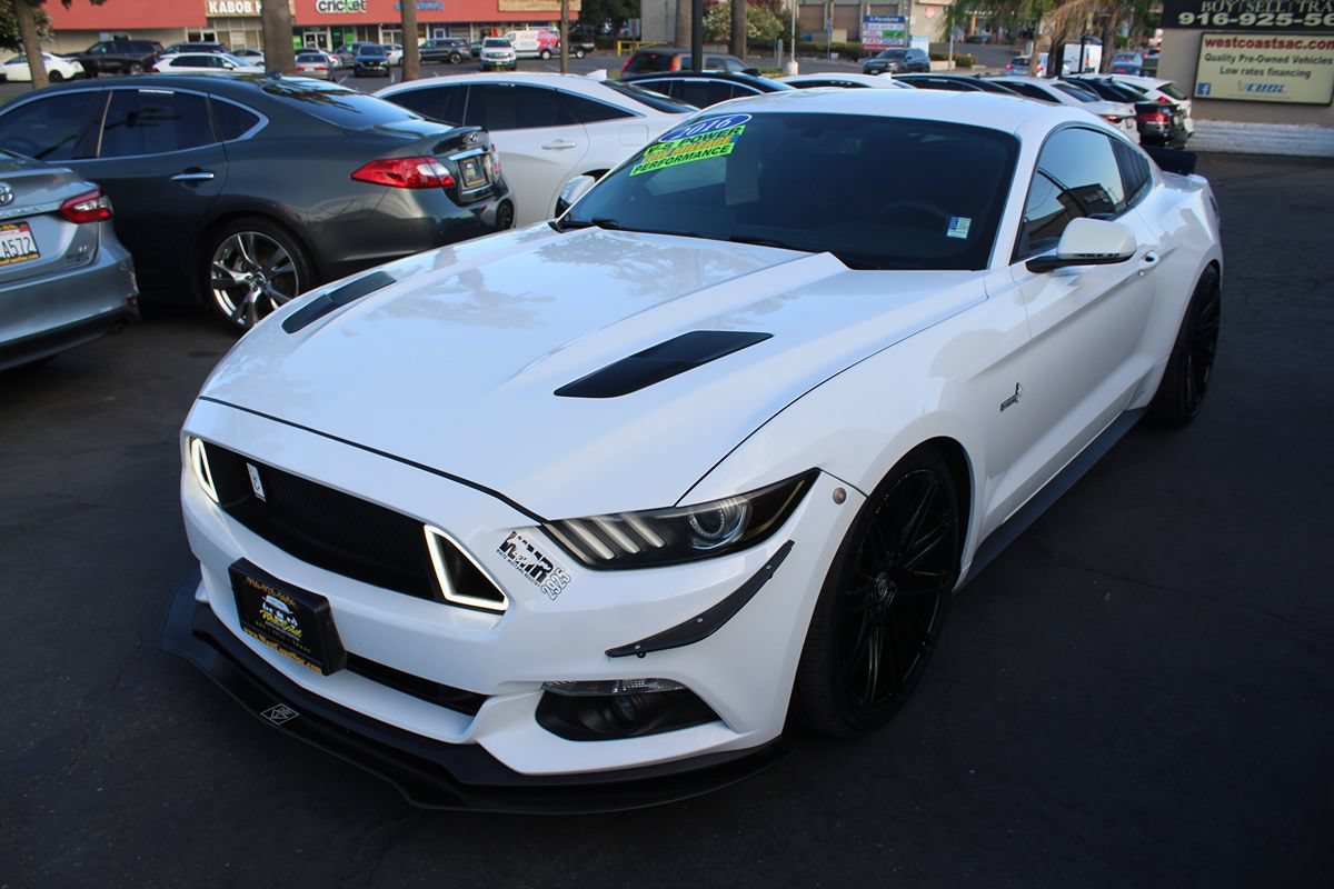 Used 2016 Ford Mustang GT w/ Interior & Wheel Package RWD image 4