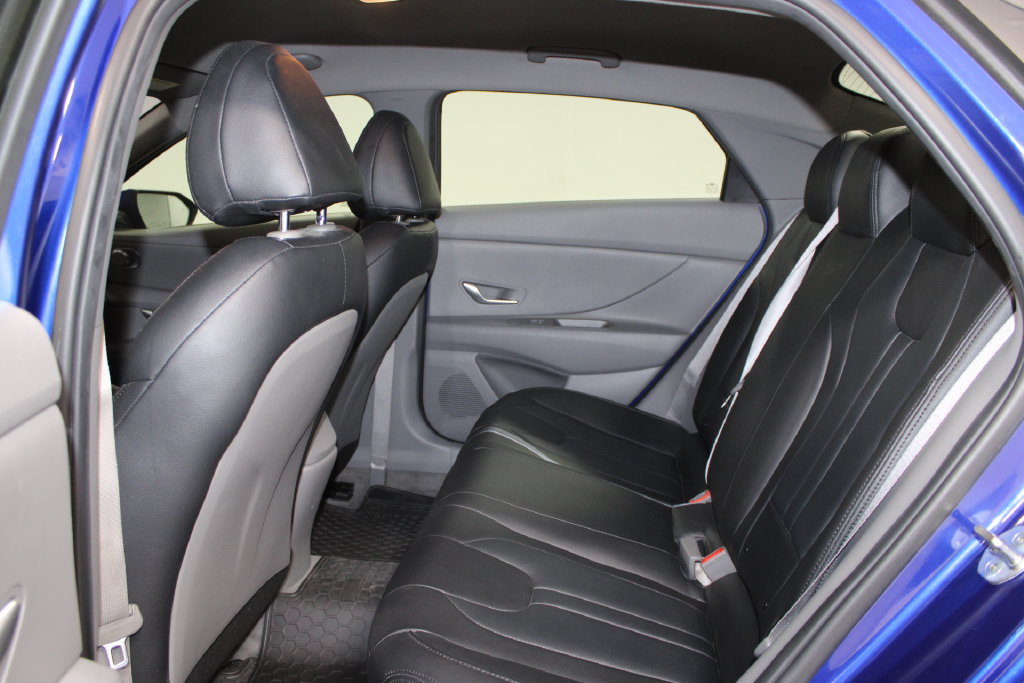 Used 2023 Hyundai Elantra SEL FWD image 22
