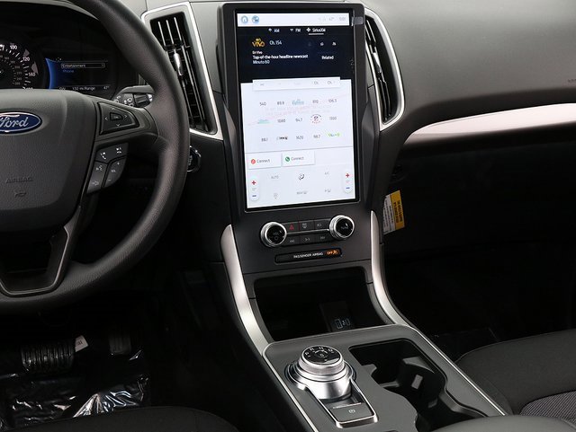 New 2024 Ford Edge SE image 15