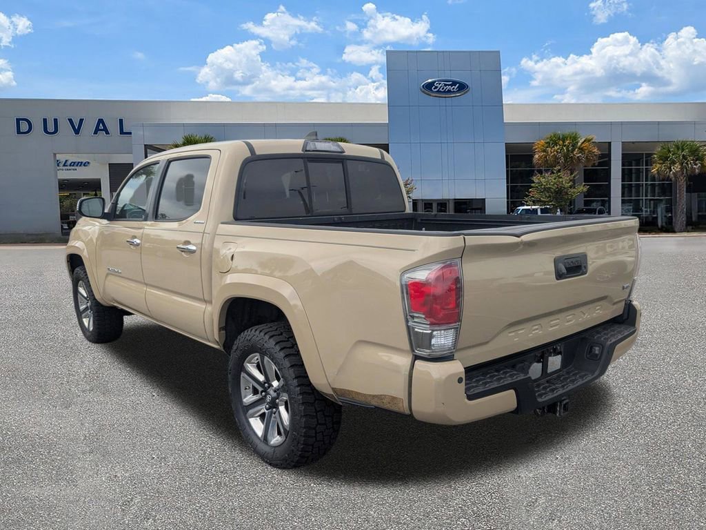 Used 2016 Toyota Tacoma Limited w/ Towing Package image 6