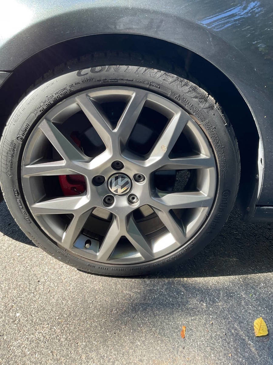 Used 2014 Volkswagen GTI Wolfsburg Edition image 9