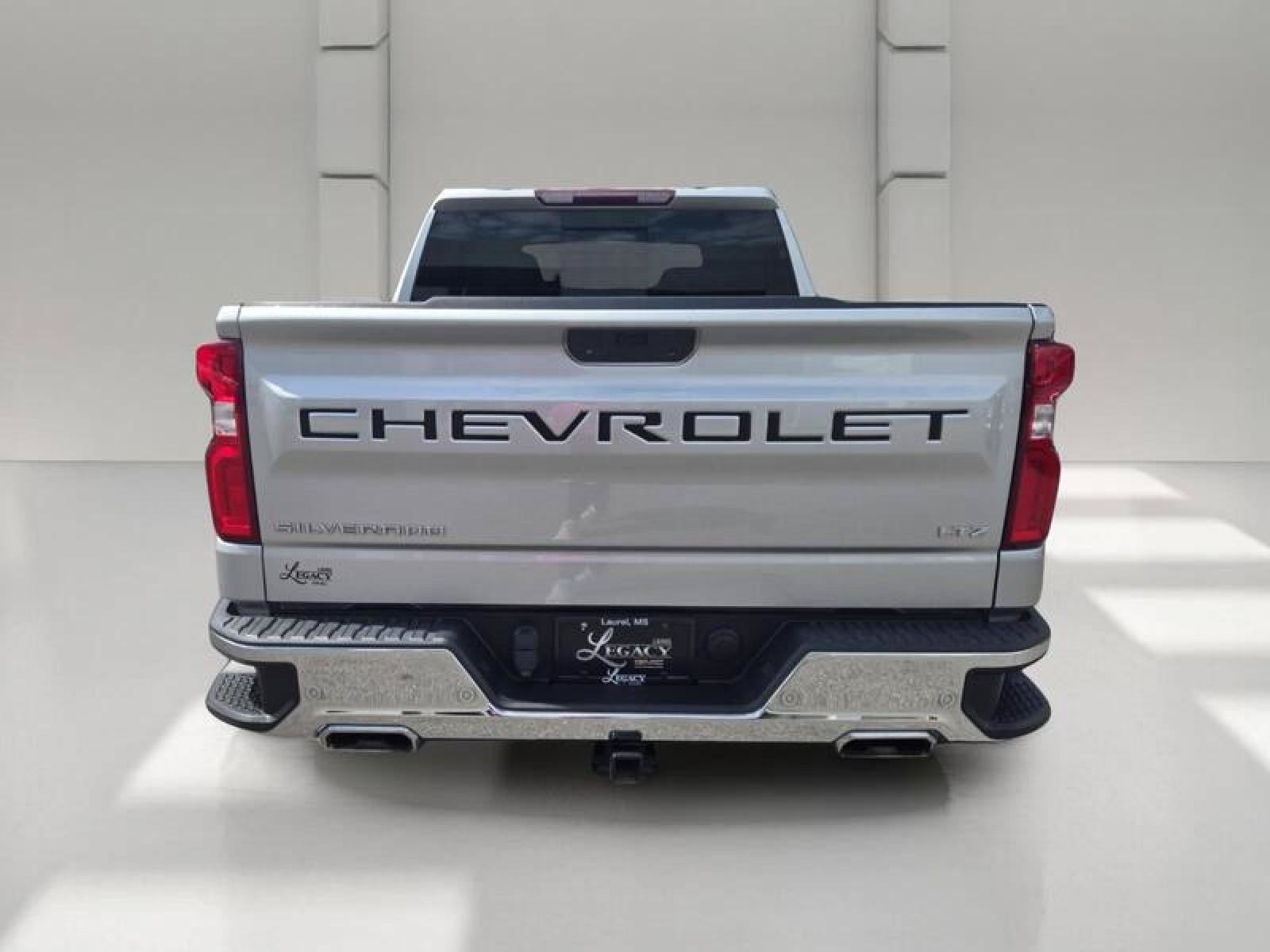 Used 2022 Chevrolet Silverado 1500 LTZ AWD/4WD image 6