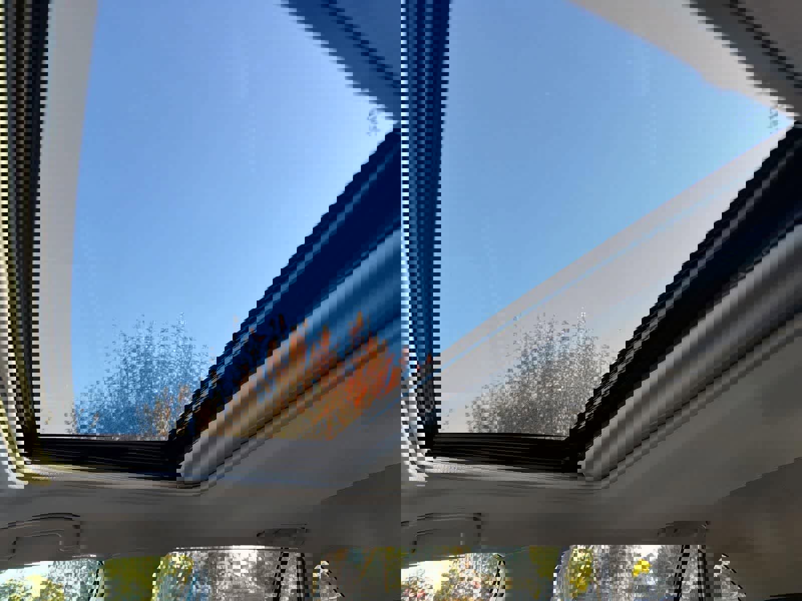 Used 2020 Toyota RAV4 XLE image 10