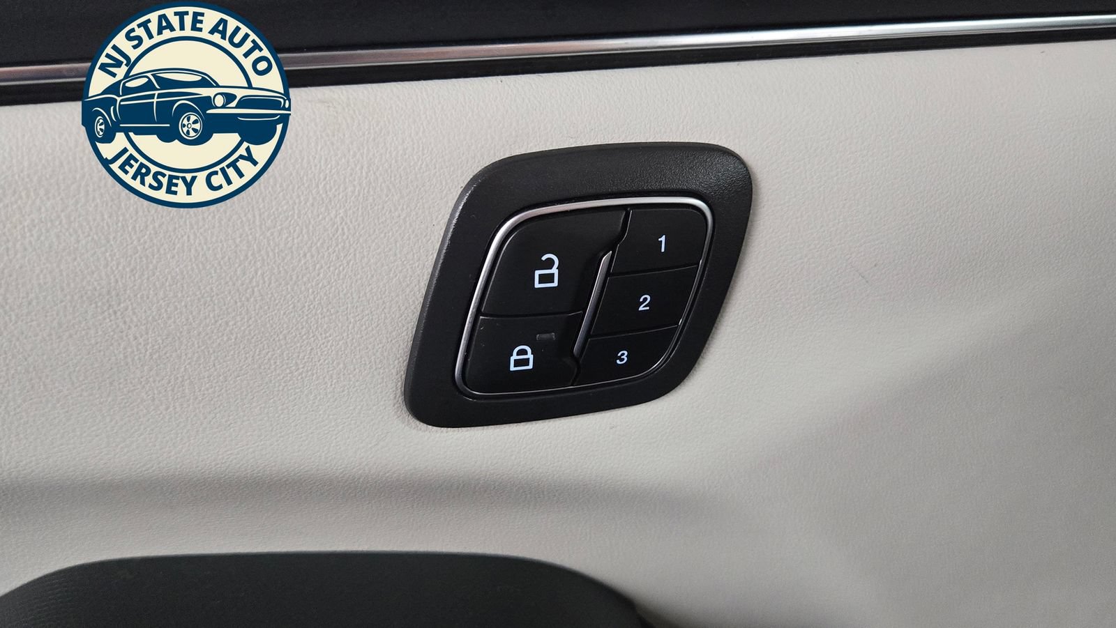 Used 2021 Ford Mustang Mach-E Premium AWD/4WD image 27
