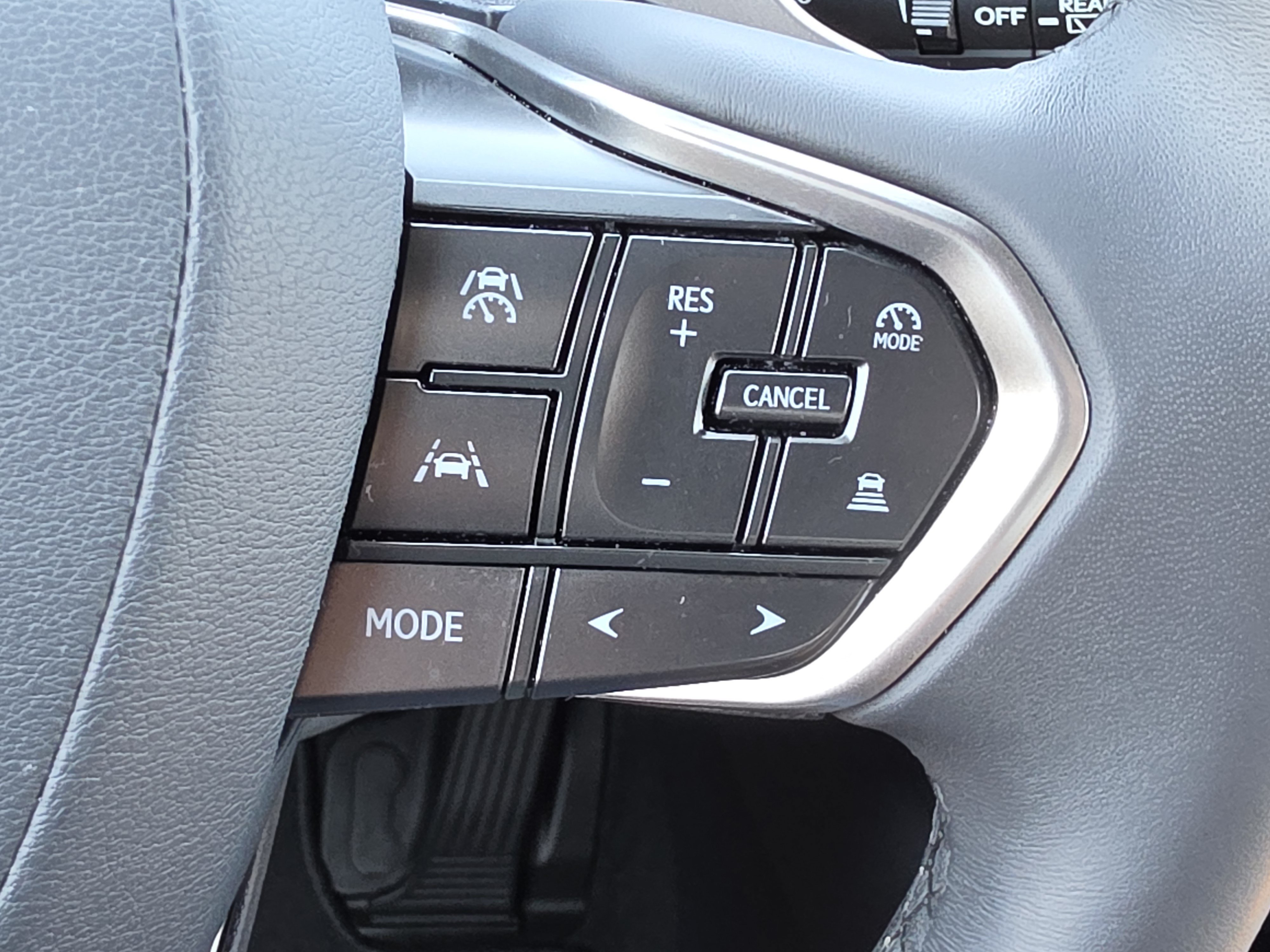 Used 2025 Lexus RX 350 FWD w/ Accessory Package (K3) image 18