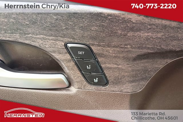 Used 2020 Hyundai Santa Fe Limited AWD/4WD image 15