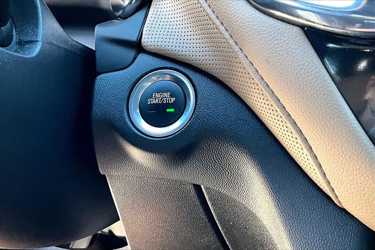 Used 2023 Chevrolet Equinox Premier image 26