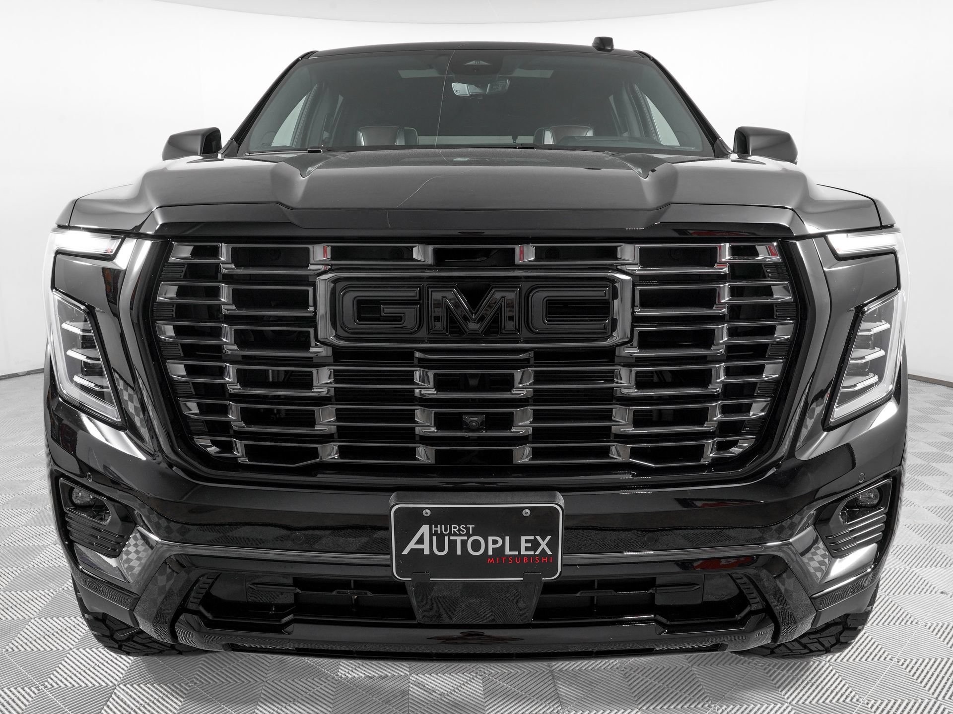Used 2026 GMC Yukon Denali Ultimate AWD/4WD image 3