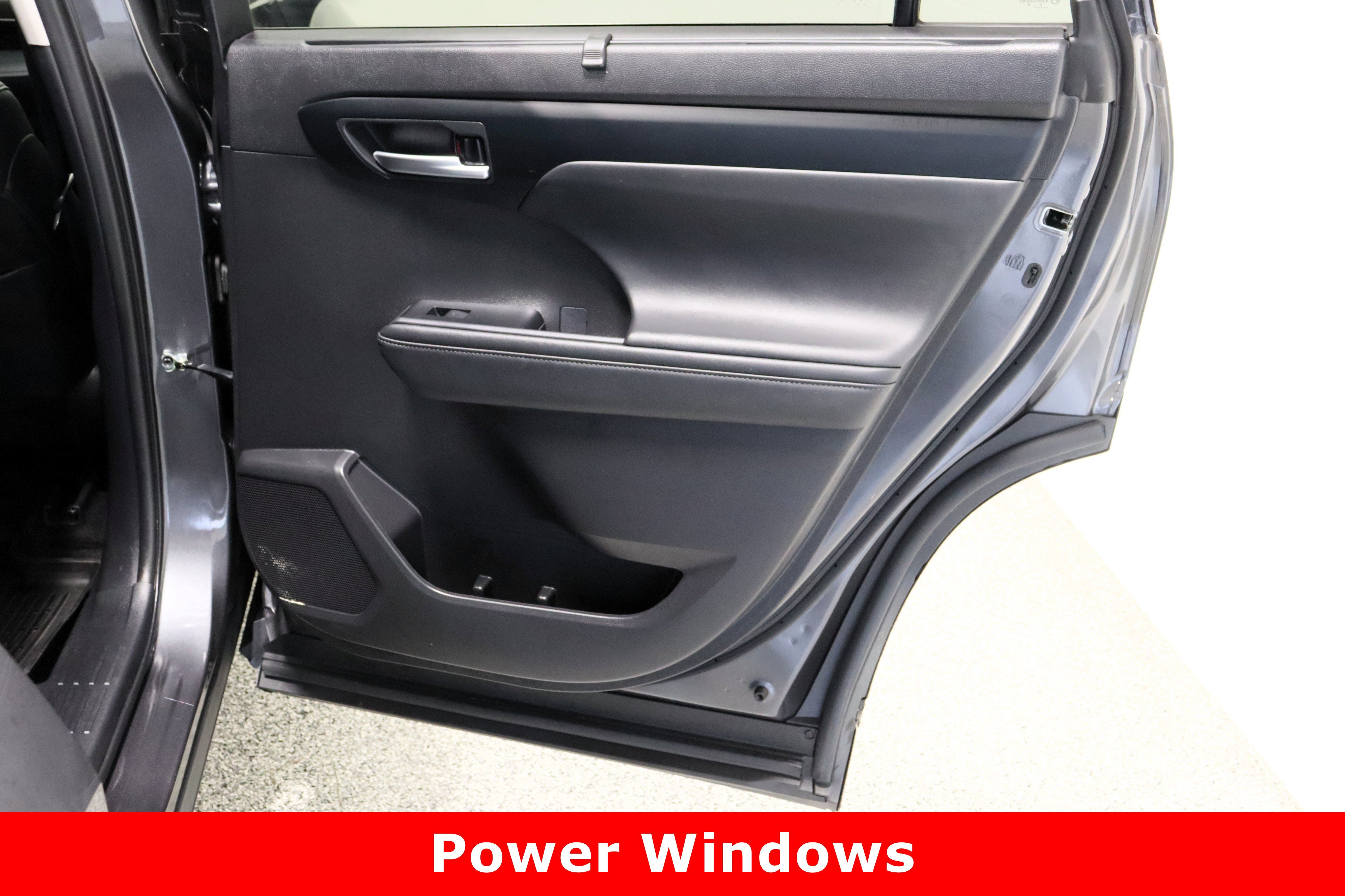 Certified 2025 Toyota Highlander XLE image 37