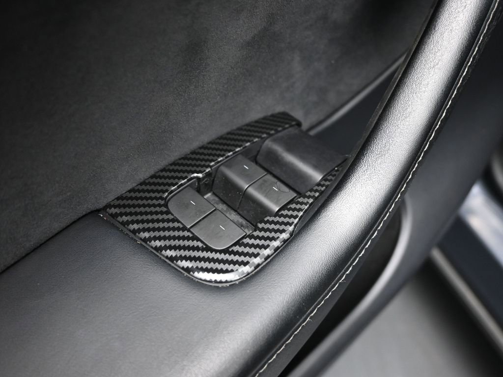 Used 2023 Tesla Model Y Long Range image 16