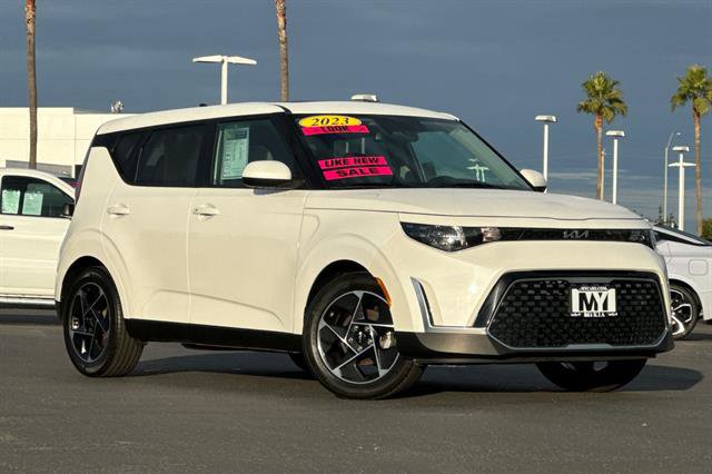 Used 2023 Kia Soul EX image 2