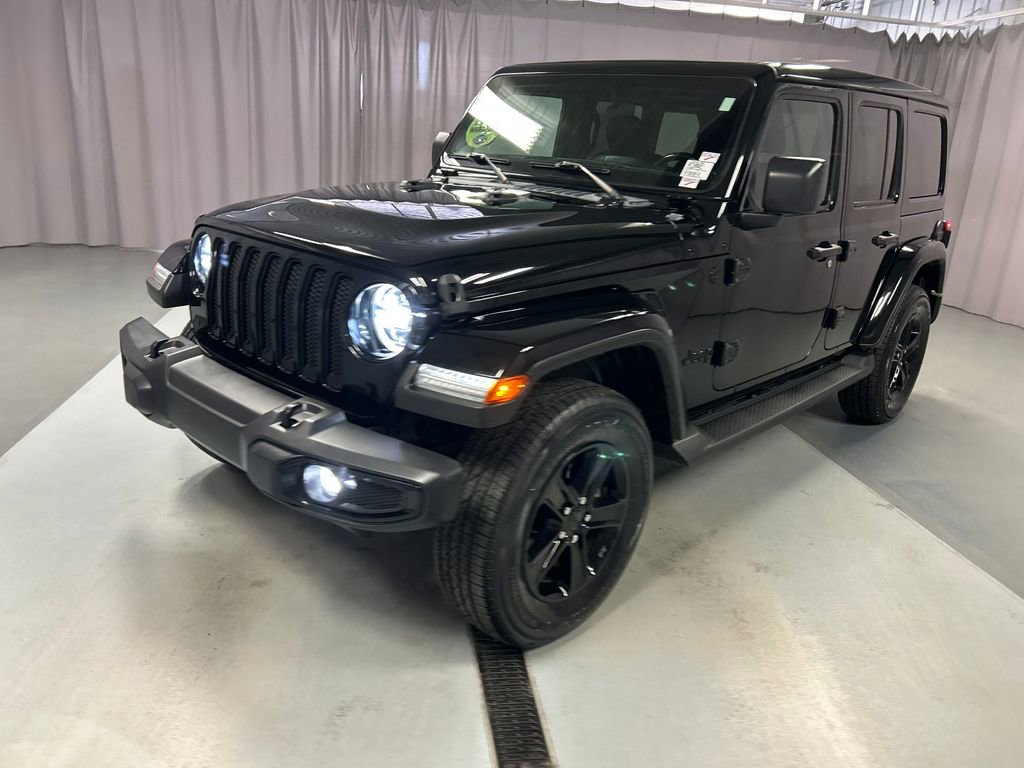 Used 2021 Jeep Wrangler Unlimited Sahara image 3