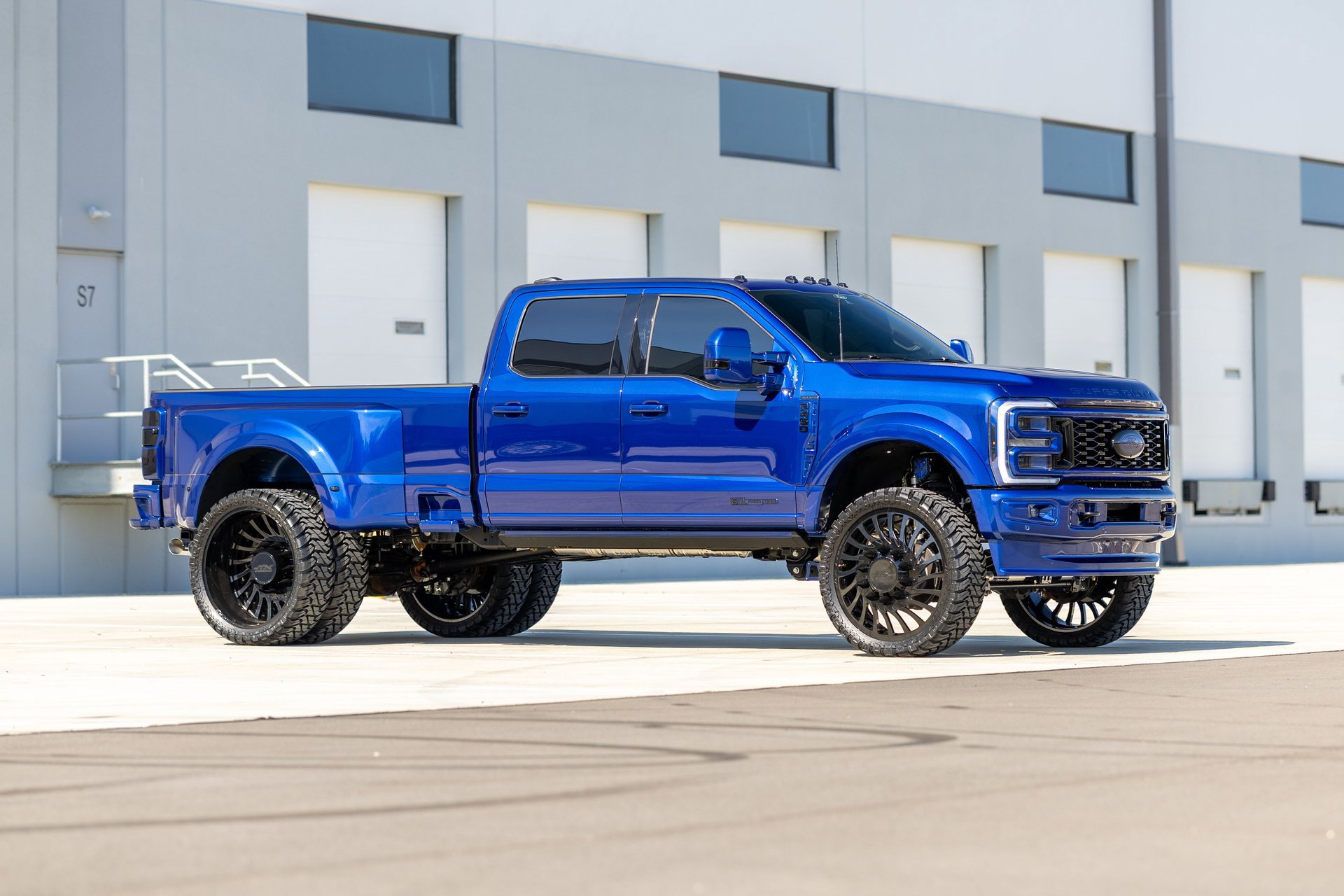 Used 2026 Ford F450 Platinum w/ Platinum Plus Package AWD/4WD image 6