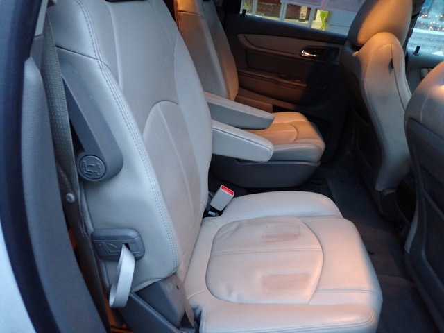 Used 2017 Chevrolet Traverse LT image 15