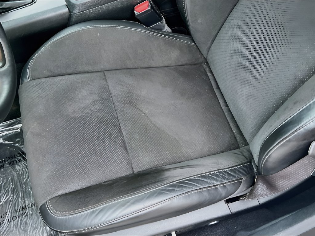 Used 2023 Dodge Charger R/T w/ Plus Group RWD image 19