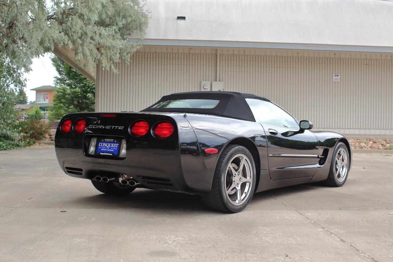 Used 2002 Chevrolet Corvette Convertible w/ Preferred Equipment Group2 RWD image 13
