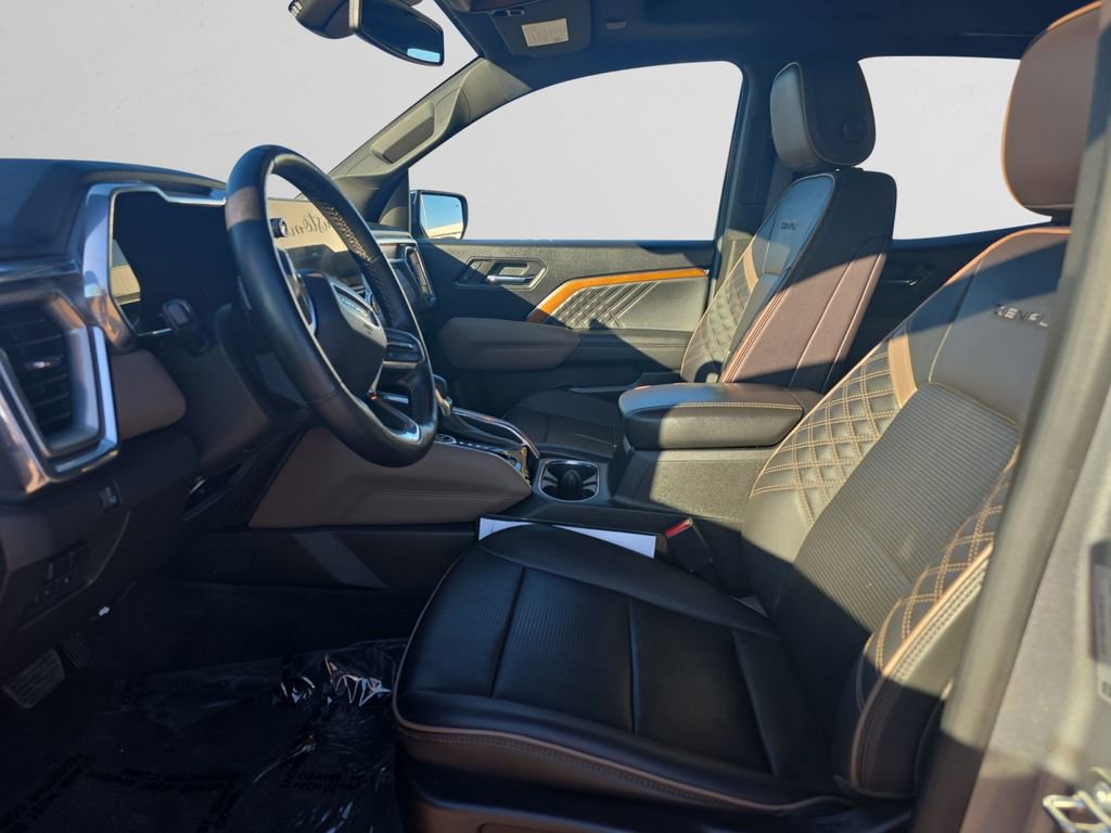 Used 2023 GMC Canyon Denali image 11