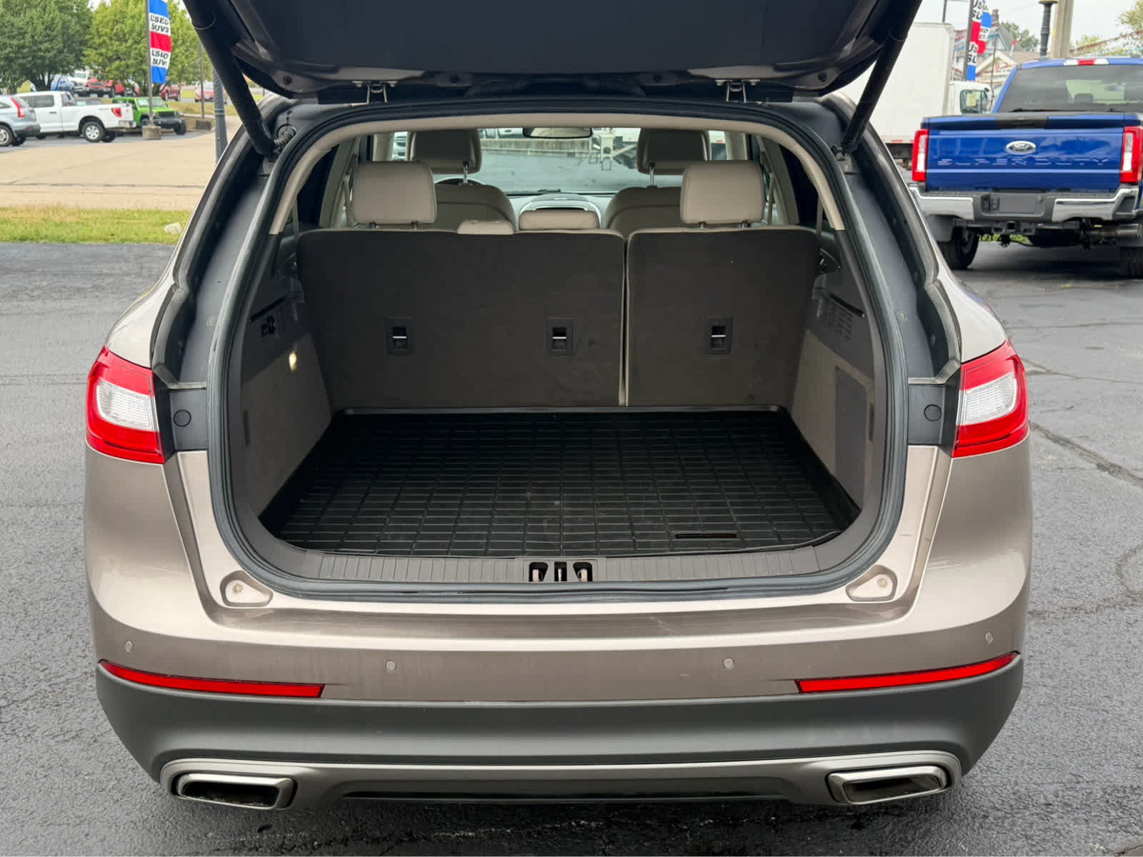 Used 2018 Lincoln MKX Select FWD image 6