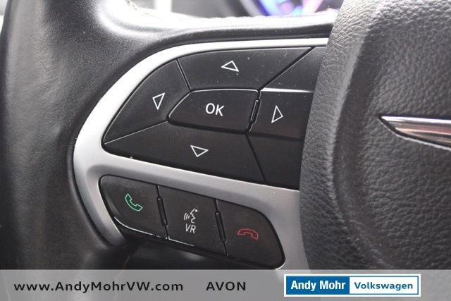 Used 2016 Chrysler 300 C image 30