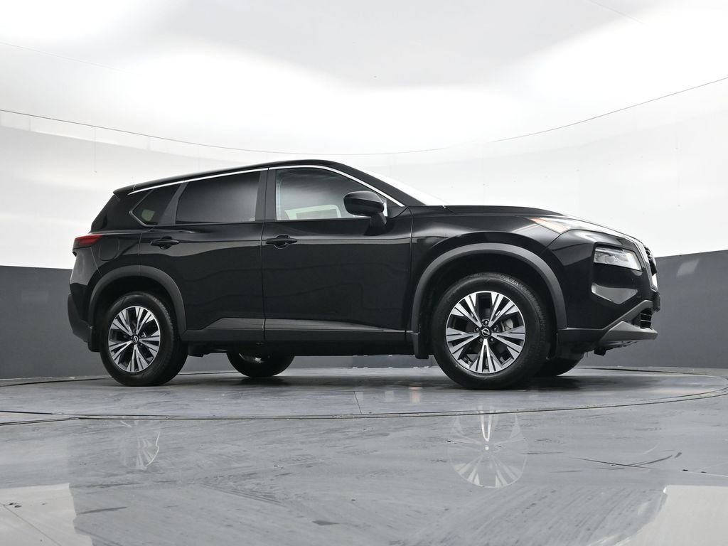 Used 2023 Nissan Rogue SV image 36