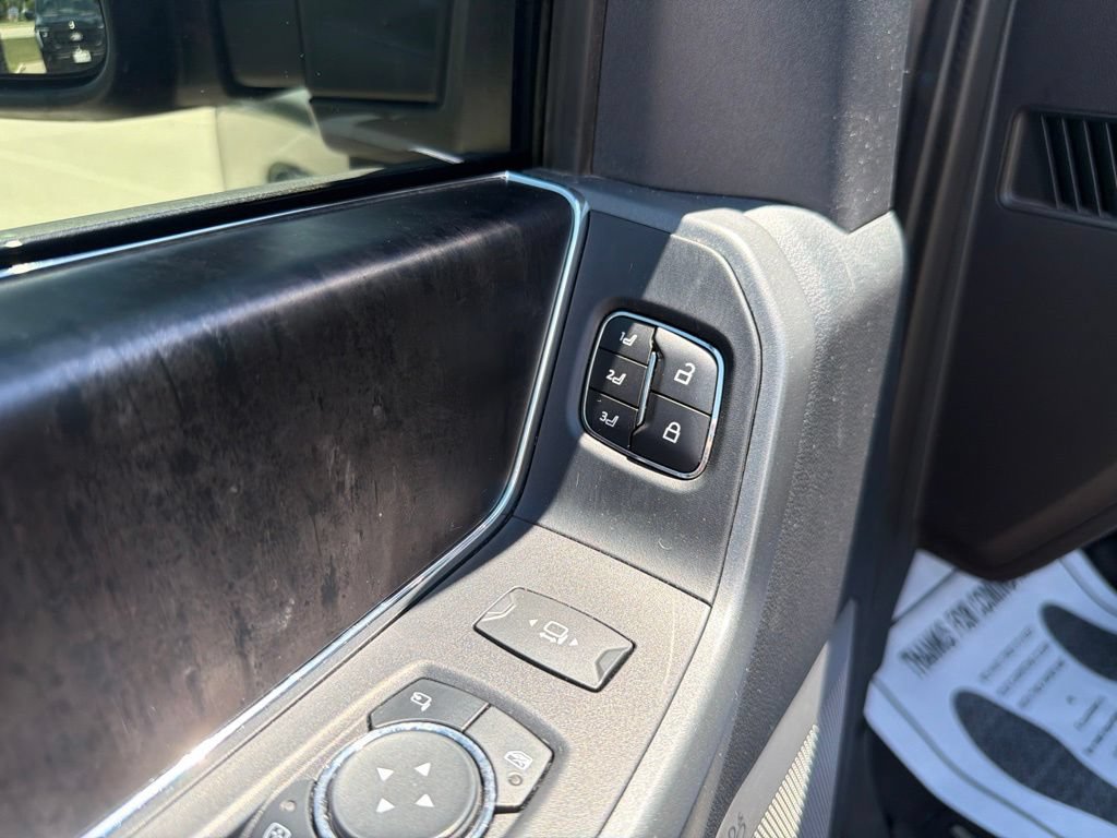 Used 2023 Ford F250 Lariat w/ Sport Appearance Package AWD/4WD image 24