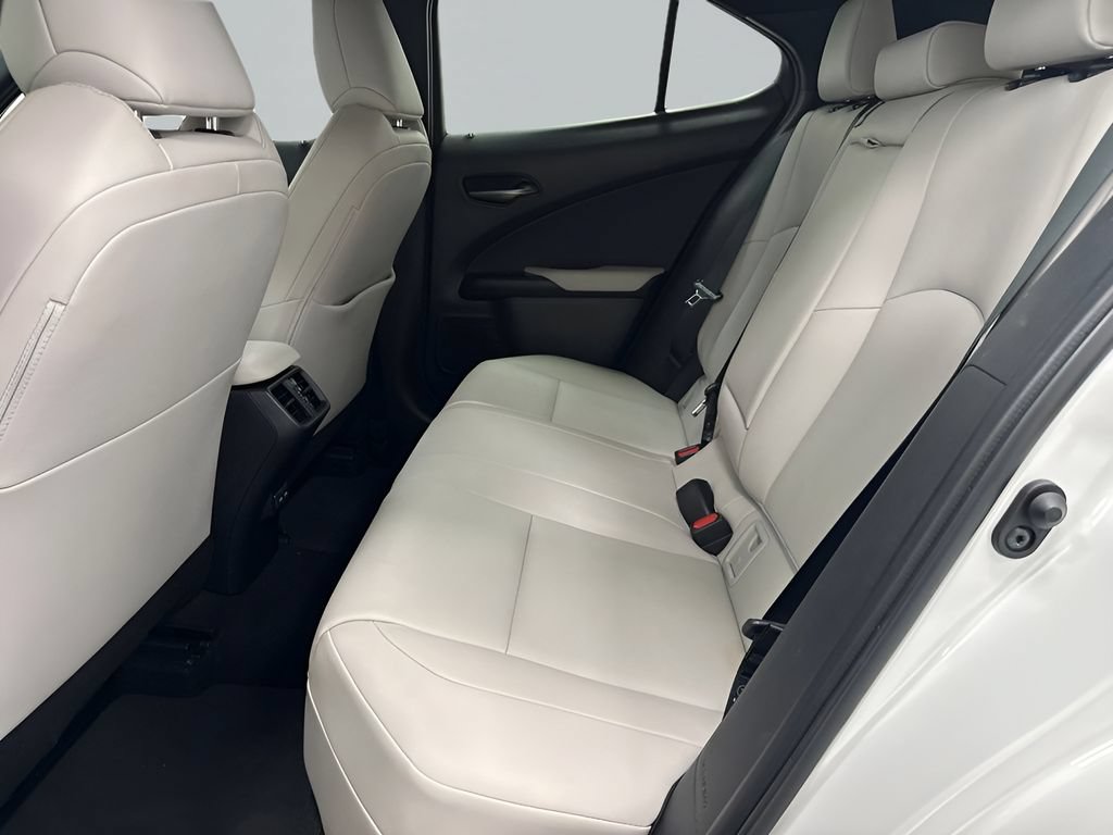 Used 2021 Lexus UX 200 w/ Accessory Package (Z1) FWD image 15